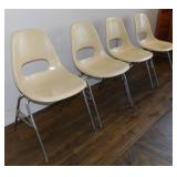 4 Kreuger Mid Century Fiberglass Stacking Chairs