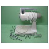 Sunbeam Mixmaster With Four Mixing Blades