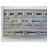 Seventeen Fashion Rings With Ring Display