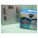 Vick's Humidifier and Bathroom Scale