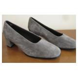 Womens Valley Lane Grey Suede Shoes Size 8-1/2