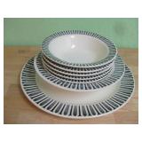 Seven Pieces Vintage Ceramic Dishes - Unbranded