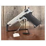 Smith and Wesson 915 Pistol 9mm
