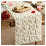 Artscope Heart Checker Table Runner