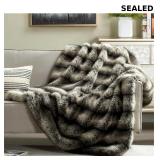 JONIYEAR High-end Premium Fuzzy Faux Wolf Fur