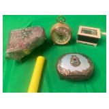 VNTG MUSIC BOXES & TRINKET BOXES