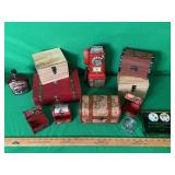 DECORATIVE TREASURE CHESTS & COLLECTIBLES LOT