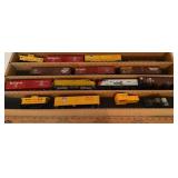 'HO SCALE MODEL TRAIN COLLECTION W/ UNION PACIFIC