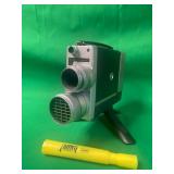 VNTG BELL & HOWELL 200EE 16MM MOVIE CAMERA