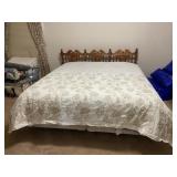 KING SIZE BED WITH FRAME/HEADBOARD & COMFORTER