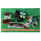 SNORKELING & DIVE GEAR LOT