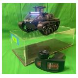 RC FZ EXTREME HUMMER TANK  & DISPLAY CASE