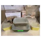 VNTG PYREX SET & EGG COOKERS /EGG STORAGE