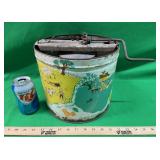 VINTAGE PICNIC ICE CREAM MAKER