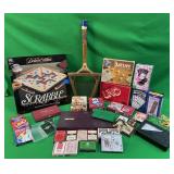 GAMES/DOMINOES/VNTG TENNIS RACKET