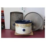 Rival Crock Pot(No Lid)- Pans (3)