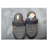 Mens Small 7-8 House Slippers - NWT
