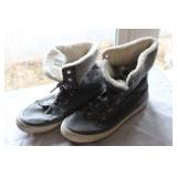 KEDS-WF55478 Gray- Women's Boot - 5.5 - Like New