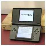 Ninetendo DS Lite