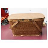 Vintage Picnic Basket (likely Redmon)