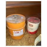 METAL OIL TEXACO CAN AND APROX. 11 GALLON MATAL BARROW