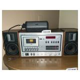 VINTAGE CRAIG STEREO ENTERTAINMENT SYSTEM & BLUETOOTH SPEAKER
