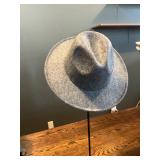 GREY PANAMA HAT
