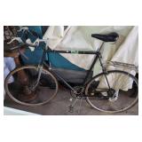 Vtg Mens Road Bicycle. Hurel Gear Shifter