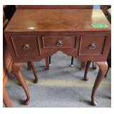 Child Size Dressing Table 22x11x28'
