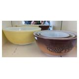 Pyrex Nesting Mixing Bowls. Old Orchard