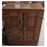 Oak Ice Palace Ice Box 33x18x40'