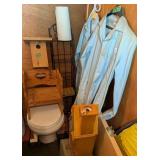 Wooden Child's Chair, Birdhouses. 2 Ici Sz 42 Lab