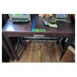 Desk 30x16x28'