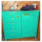 Green Painted Cabinet, Gauze Fabric Flag, Sketch