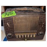 Emerson Tube Bakelite Radio 603130. Third Floor