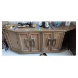 Buffet Server Cabinet 72x19x 30'. Items On Top