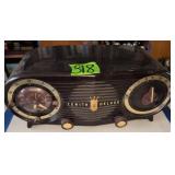 Zenith Deluxe Bakelite Radio 5j03. Third Floor