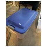 xlarge tote with lid , christmas ornaments, string