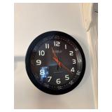 lacrosse technology radio controlled clock,