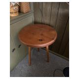 round side table wood 20'x 26'tall   den