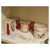 set of 4 LONGABERGER holiday mugs,