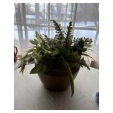 metal large urn w/ faux fern 13' x 10'