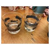 2 PENNSYLVANIA RAILROAD glass cups    kitchen