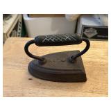 cast iron sad iron, B & O O 6