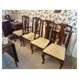 4 diing room chairs padded, 2 are armed