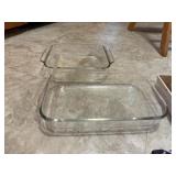 2 PYREX casseroles, 2.2qt and 2qt     kitchen