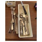 odd flatware serving spoon, hor dourve forks,