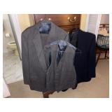 Men's Full Gray Suit & Blue Jacket apx size large