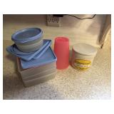 3 sandwhich, 2 small bowls with lids tupperware,
