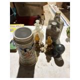Collection of Trinkets - 2 mini oil lamps,